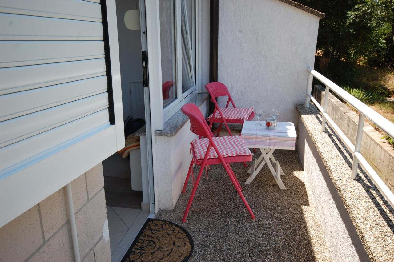 Apartment Blanka By El-Pi Tours Njivice Dış mekan fotoğraf