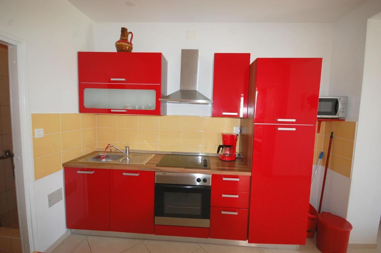 Apartment Blanka By El-Pi Tours Njivice Dış mekan fotoğraf