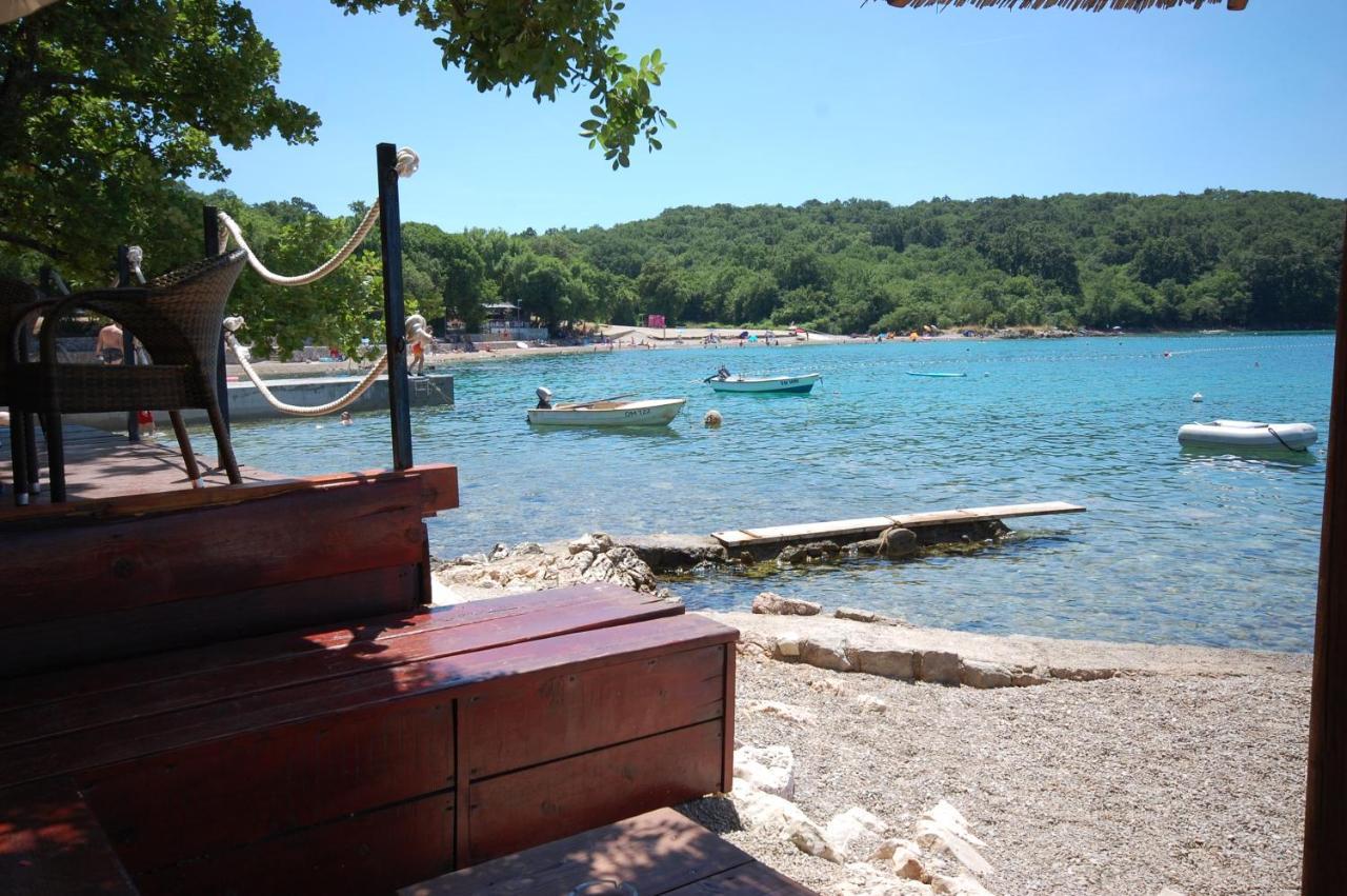 Apartment Blanka By El-Pi Tours Njivice Dış mekan fotoğraf