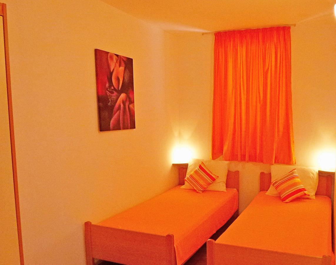 Apartment Blanka By El-Pi Tours Njivice Dış mekan fotoğraf