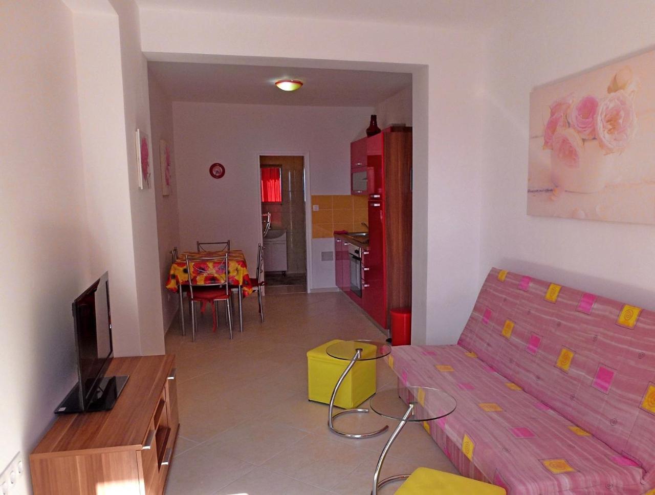 Apartment Blanka By El-Pi Tours Njivice Dış mekan fotoğraf